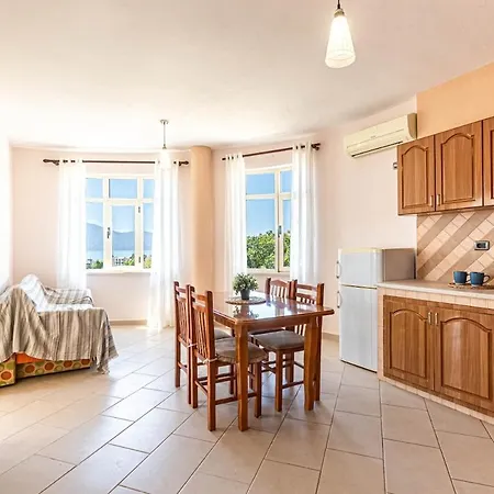 Radhima Res 8 - Two Bedroom, Sea View & Kitchen *