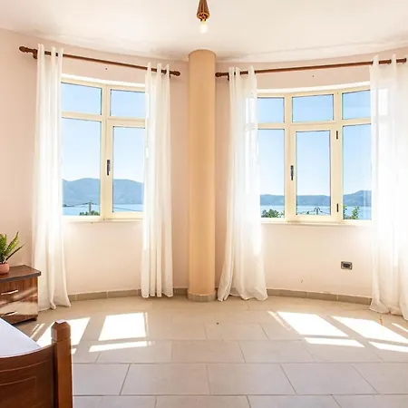 Radhima Res 8 - Two Bedroom, Sea View & Kitchen Appartement *